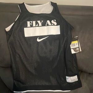 New With Tags- Nike Fly Basketball Shirt
